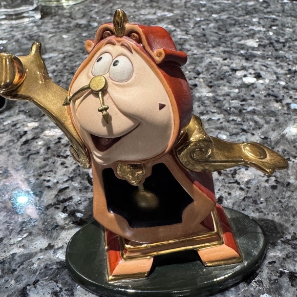 🕰️✨ Rare Vintage Disney Cogsworth Figurine – Beauty & the Beast Magic! ✨🕰️ “ - Picture 3 of 16